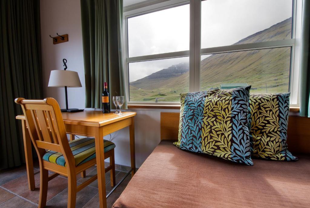 Gjaargardur Guesthouse Gjógv Habitación foto