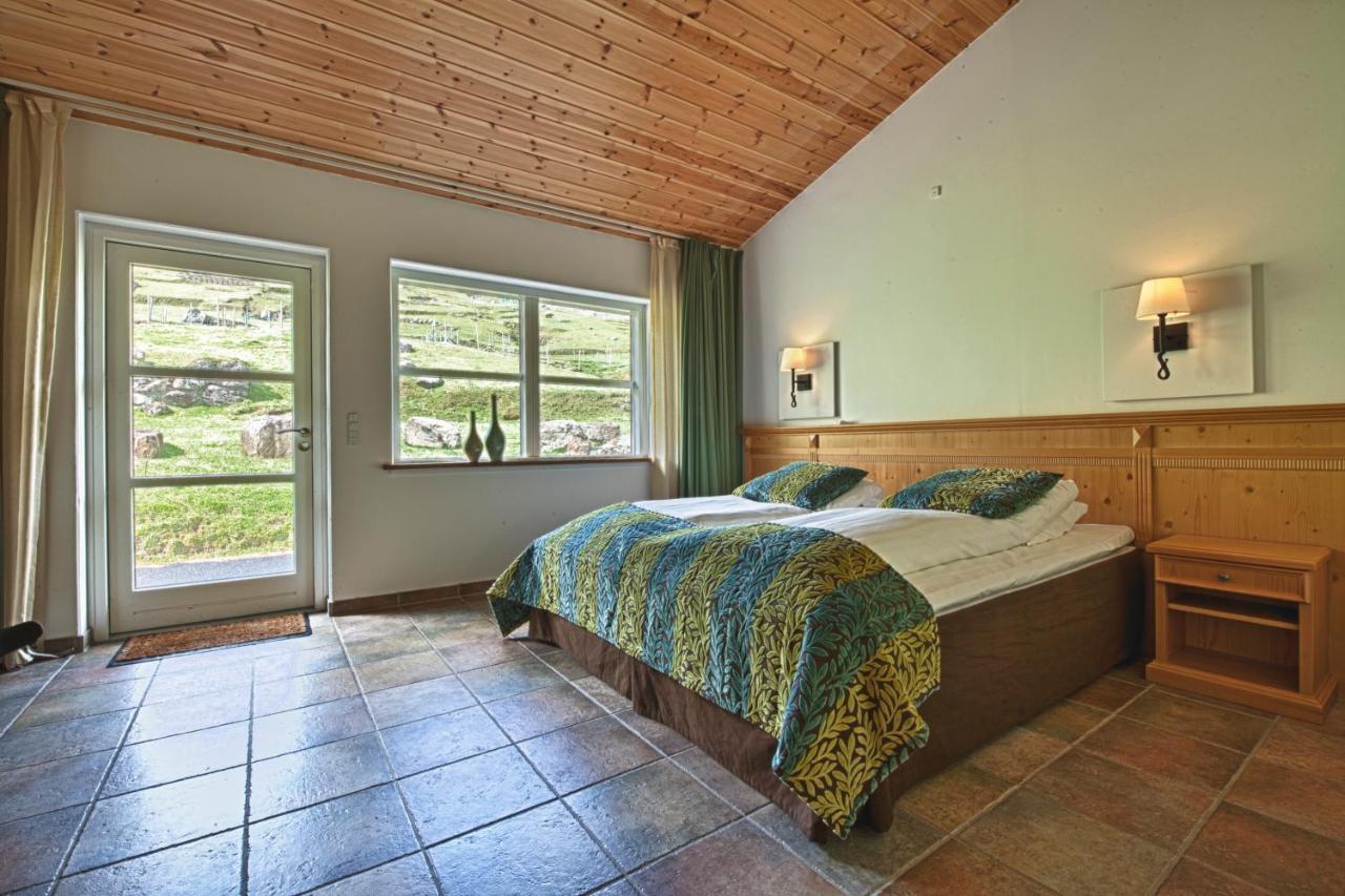 Gjaargardur Guesthouse Gjógv Habitación foto